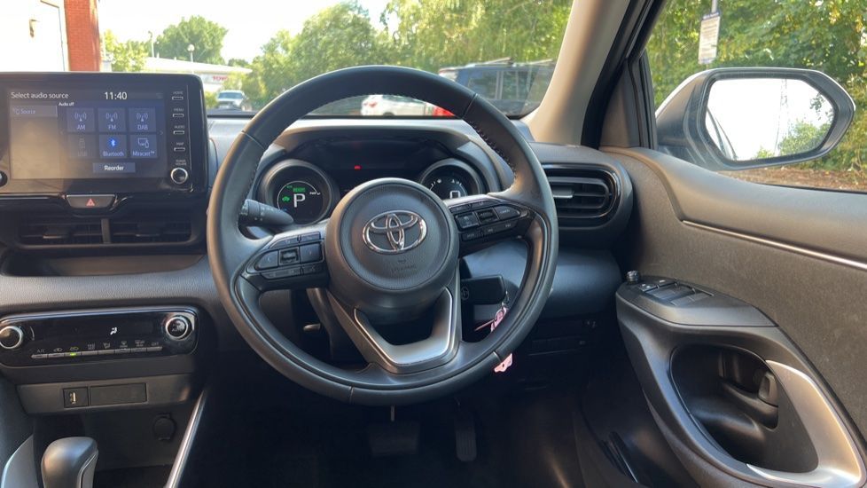 Used Toyota Yaris 2022 for sale - 77395722: Photo 11