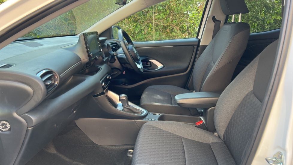 Used Toyota Yaris 2022 for sale - 77395722: Photo 12