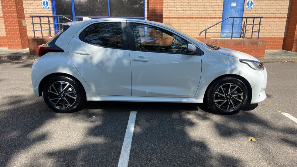 Used Toyota Yaris 2022 for sale - 77395722: Photo 28