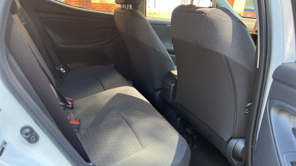 Used Toyota Yaris 2022 for sale - 77395722: Photo 31