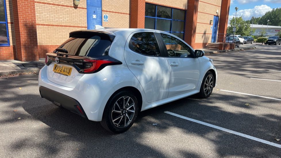 Used Toyota Yaris 2022 for sale - 77395722: Photo 32