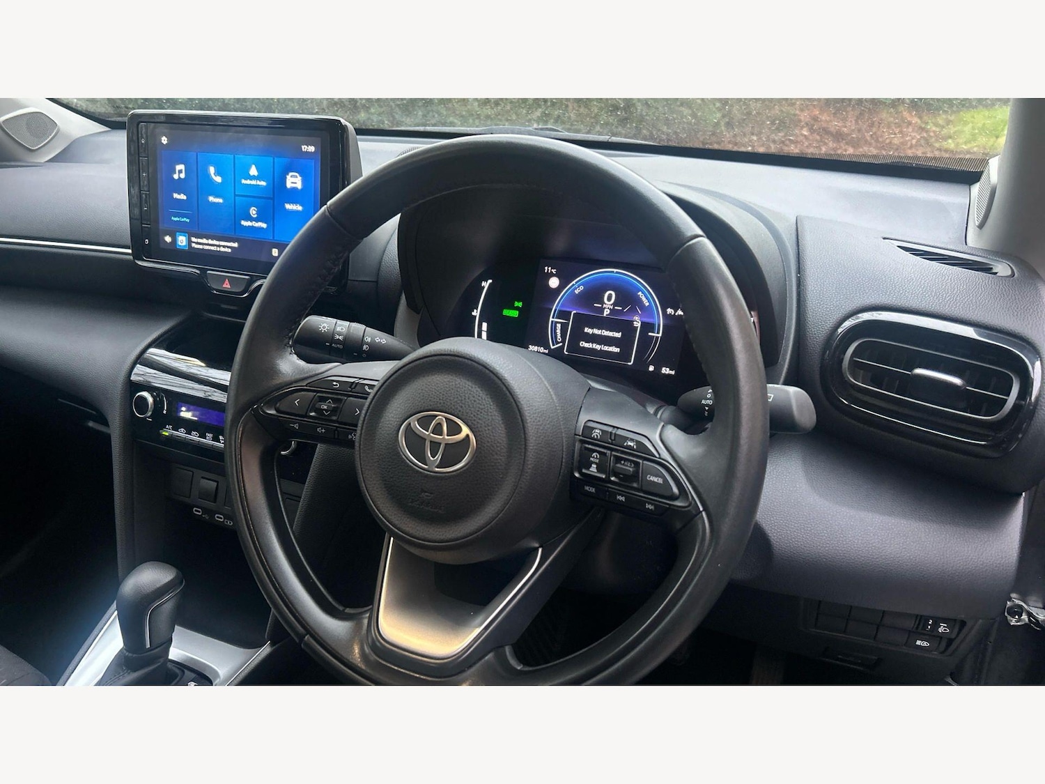 Used Toyota Yaris Cross 2024 for sale - 77892627: Photo 8