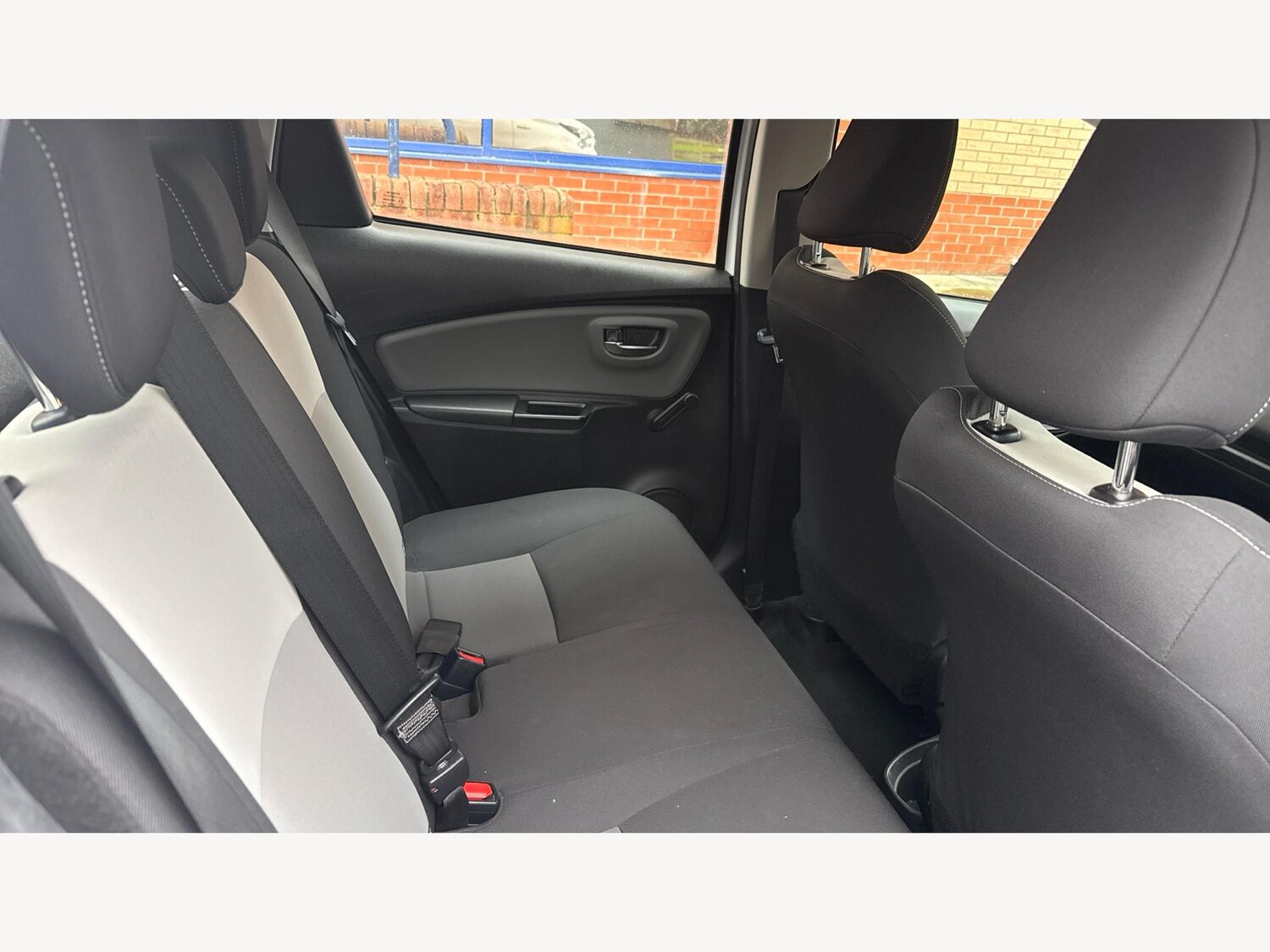 Used Toyota Yaris for sale - 77497318: Photo 14