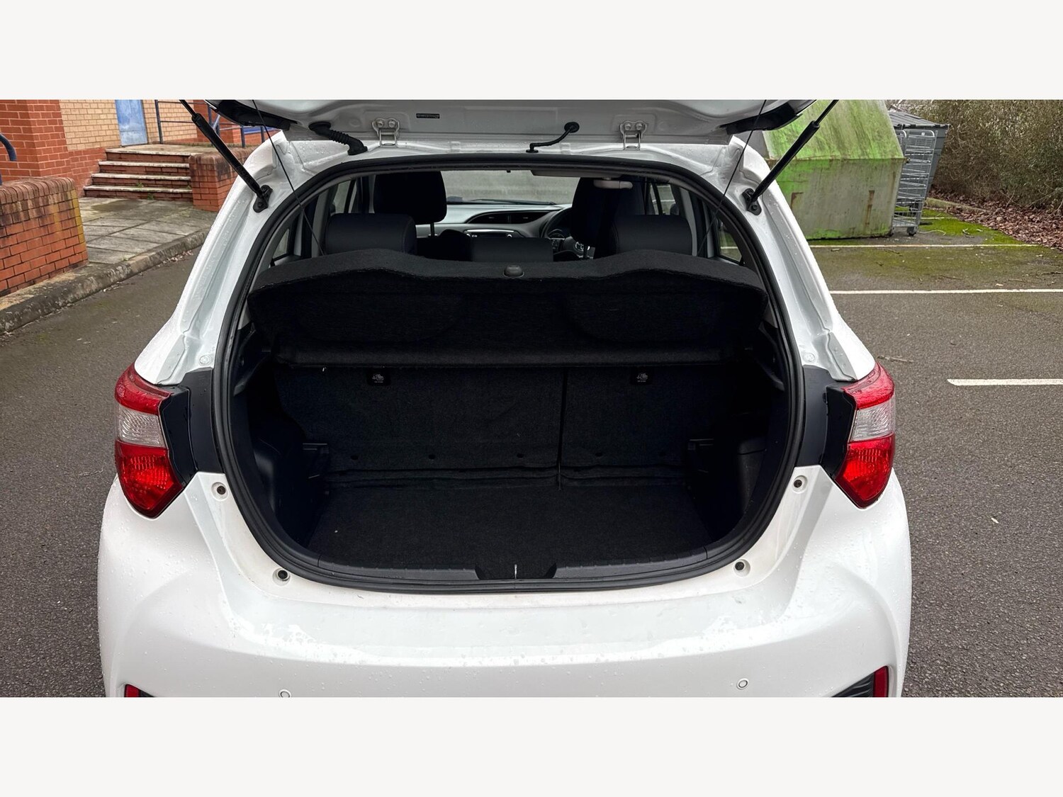 Used Toyota Yaris for sale - 77497318: Photo 16