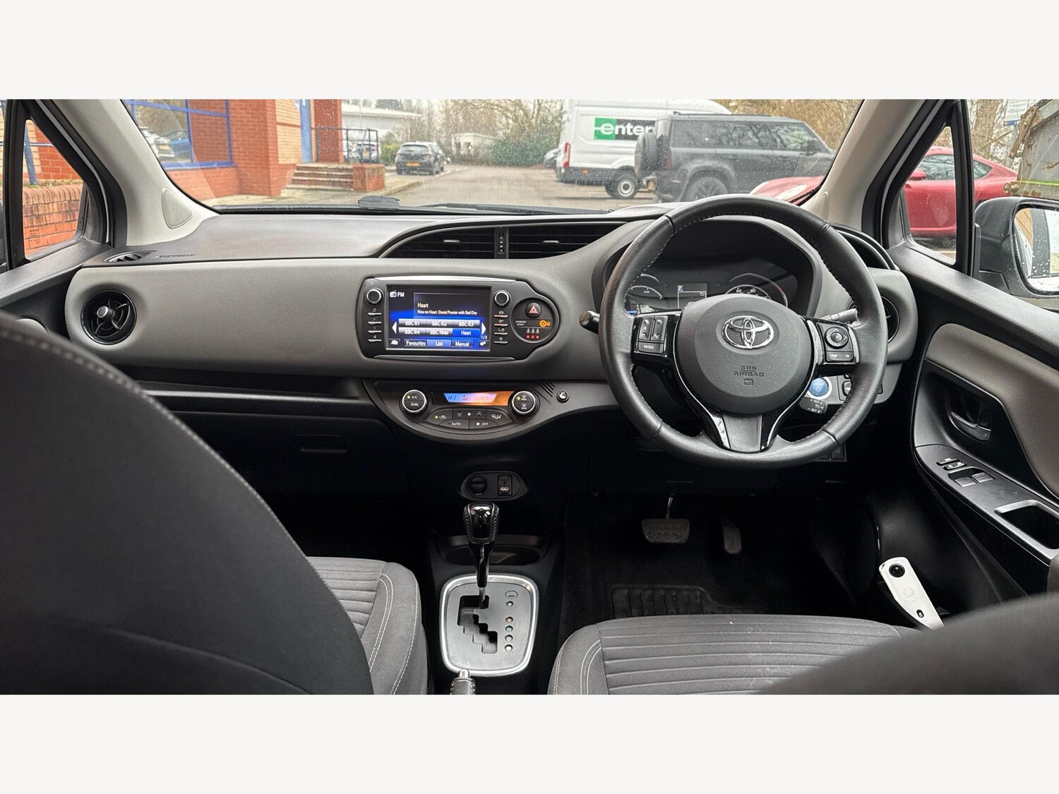 Used Toyota Yaris for sale - 77497318: Photo 7