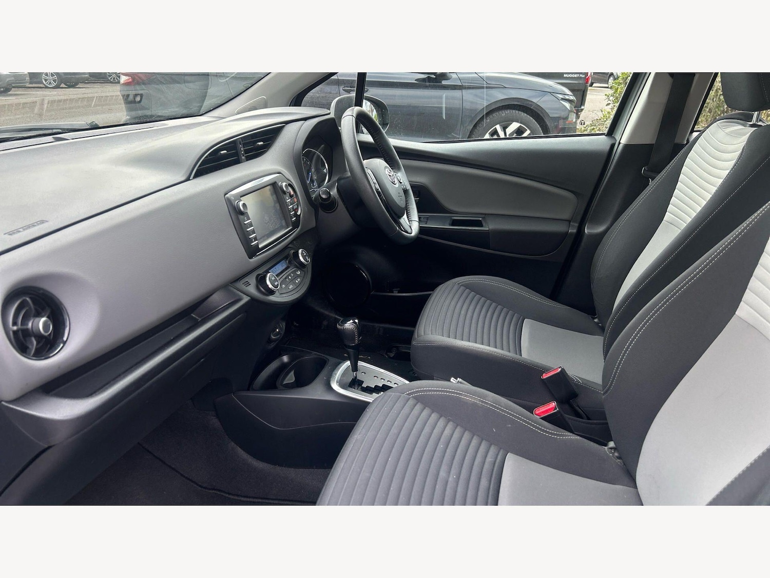 Used Toyota Yaris for sale - 77753355: Photo 12