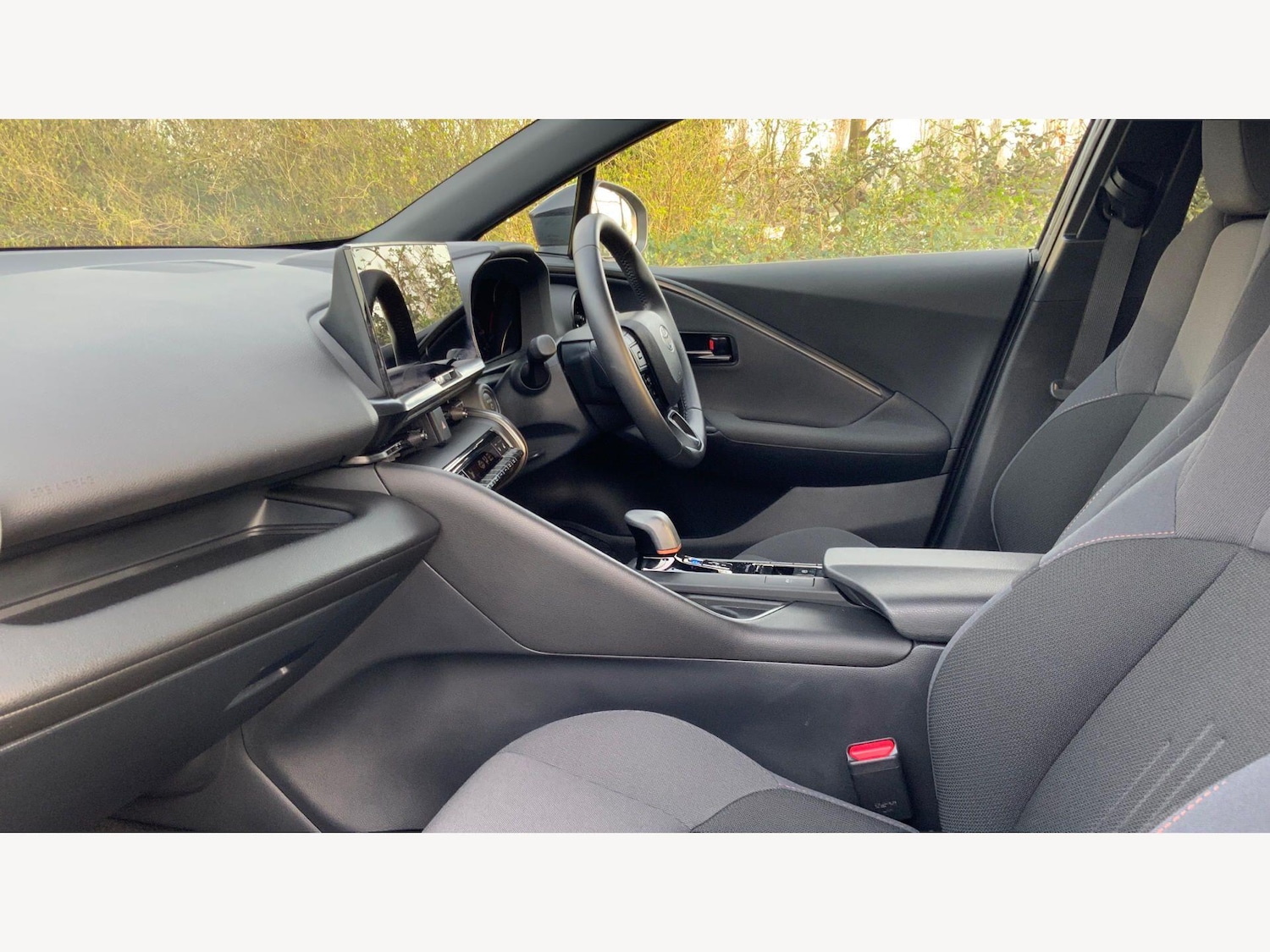 Used Toyota C-HR 2025 for sale - 78101304: Photo 12