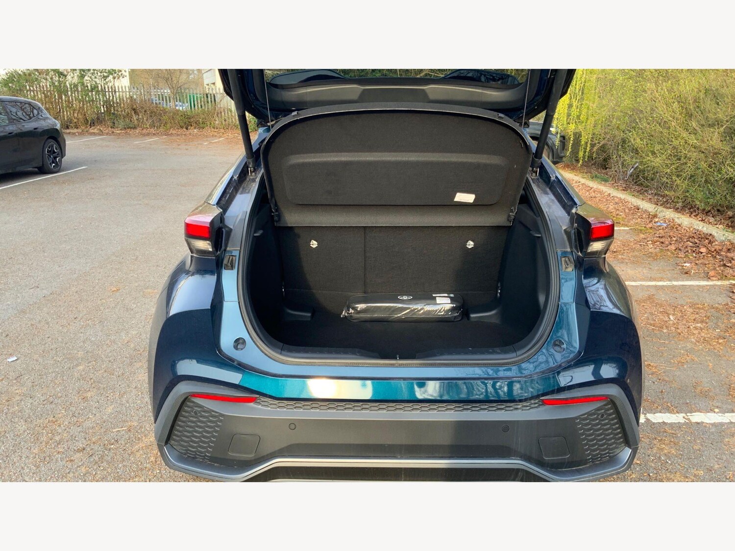 Used Toyota C-HR 2025 for sale - 78101304: Photo 16