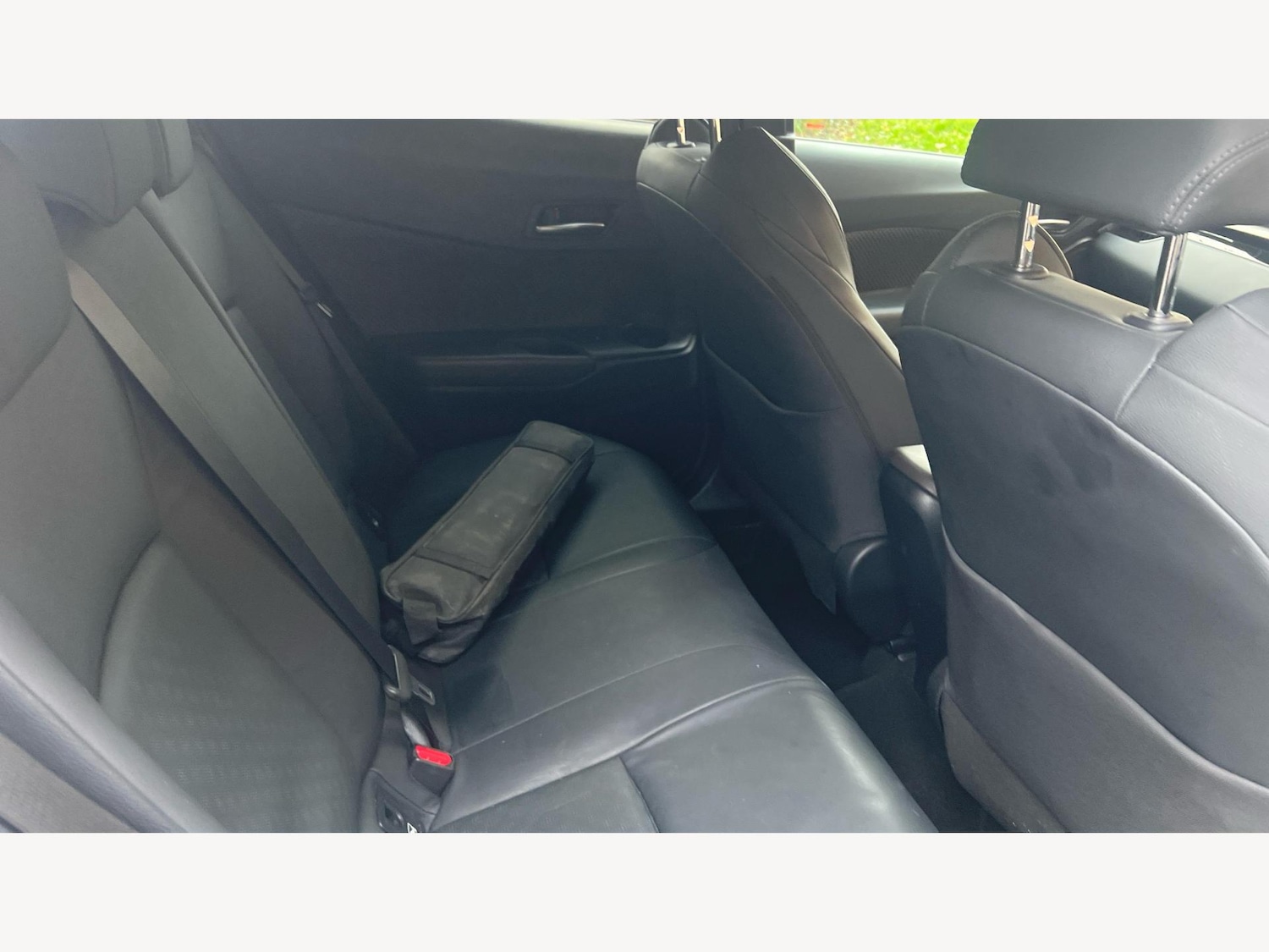 Used Toyota C-HR 2019 for sale - 77097700: Photo 14