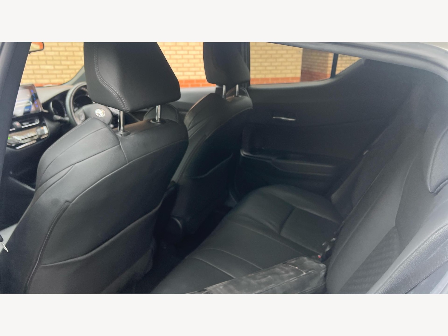 Used Toyota C-HR 2019 for sale - 77097700: Photo 15