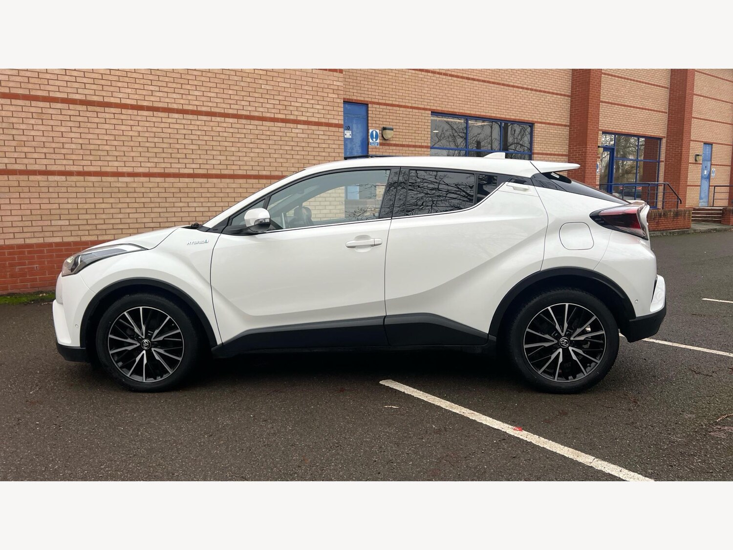 Used Toyota C-HR 2019 for sale - 77097700: Photo 19