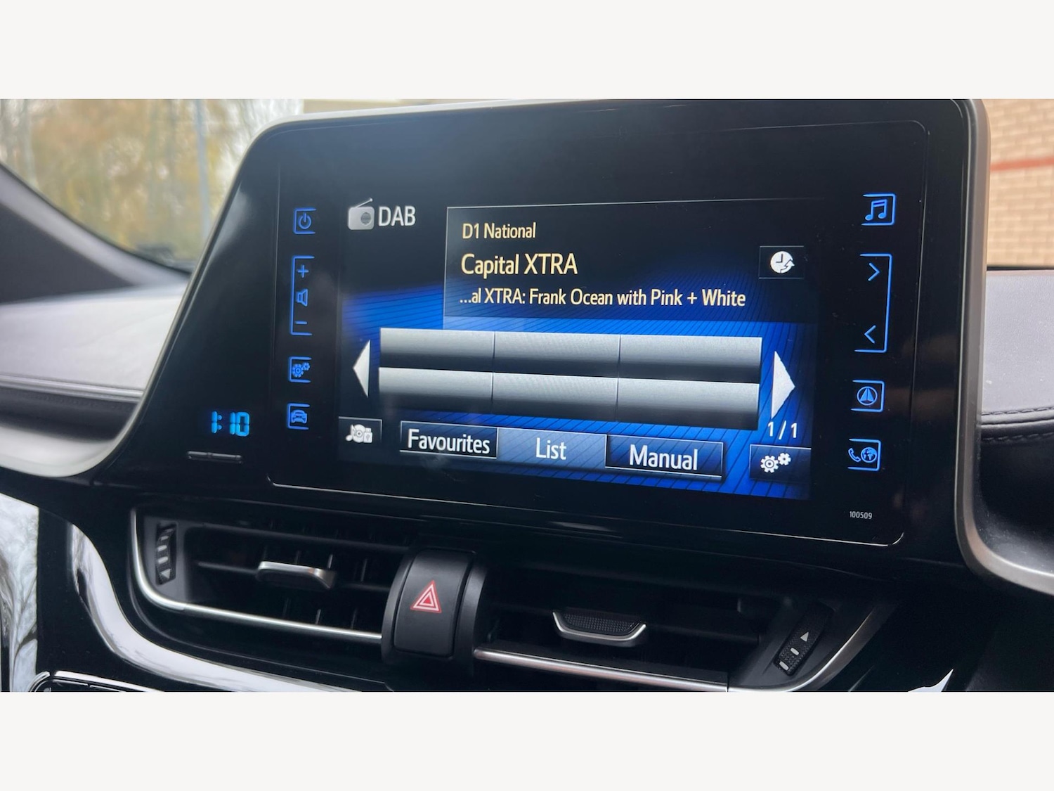 Used Toyota C-HR 2019 for sale - 77097700: Photo 9