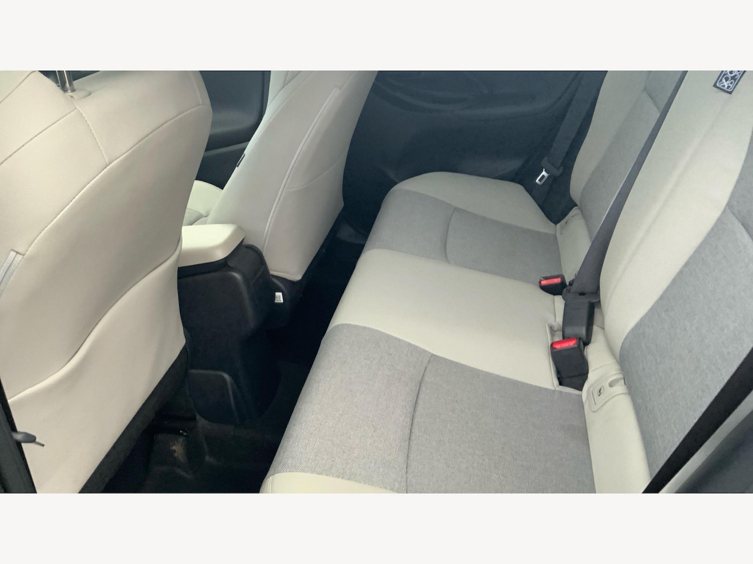 Used Toyota Yaris 2022 for sale - 76753056: Photo 15