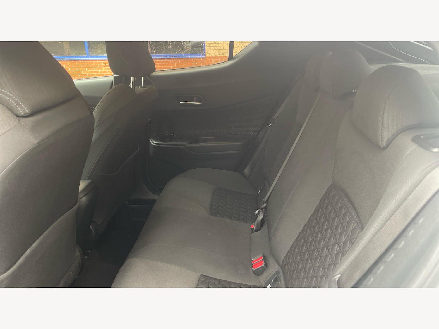 Used Toyota C-HR 2022 for sale - 76850546: Photo 15