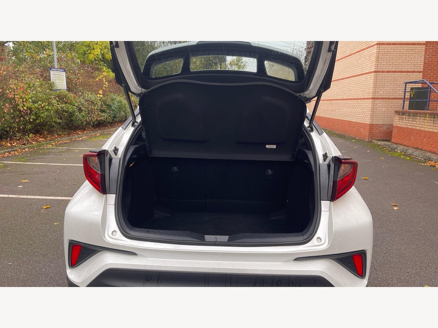 Used Toyota C-HR 2022 for sale - 76850546: Photo 16