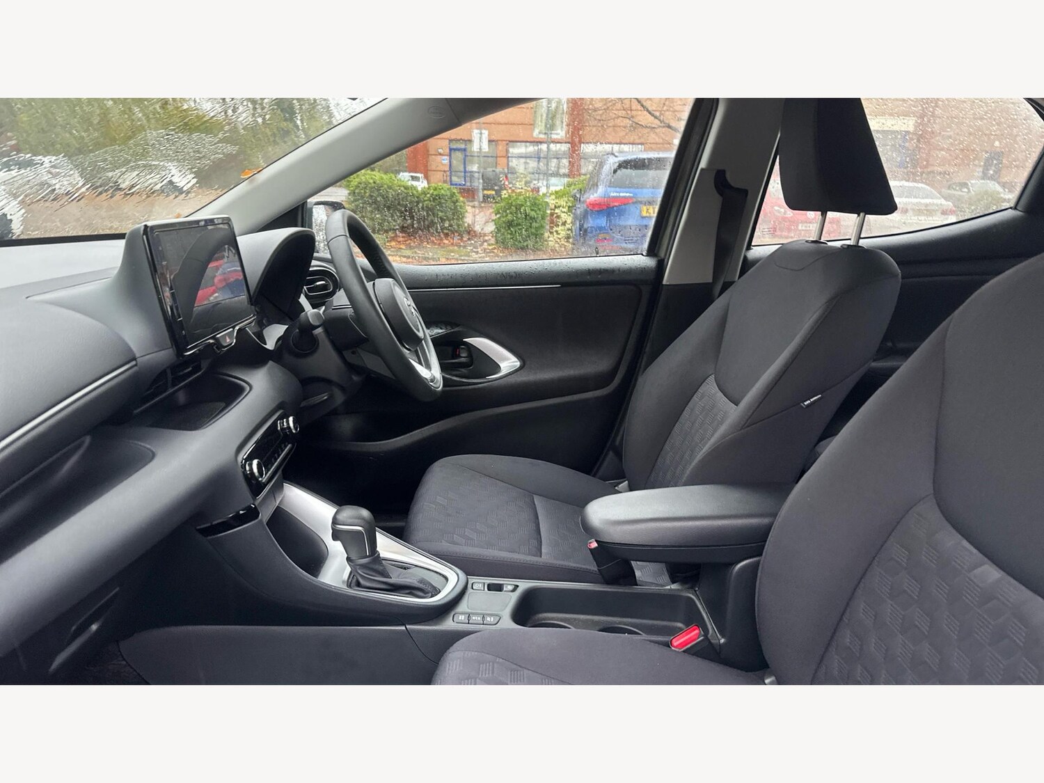 Used Toyota Yaris 2024 for sale - 76584527: Photo 12