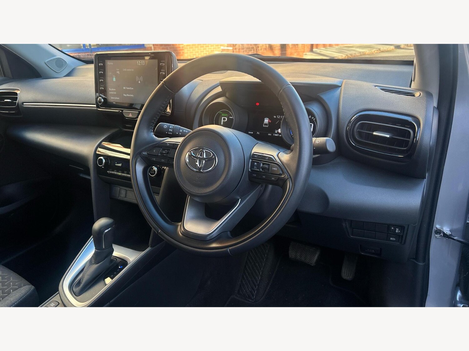 Used Toyota Yaris Cross 2023 for sale - 76849681: Photo 8