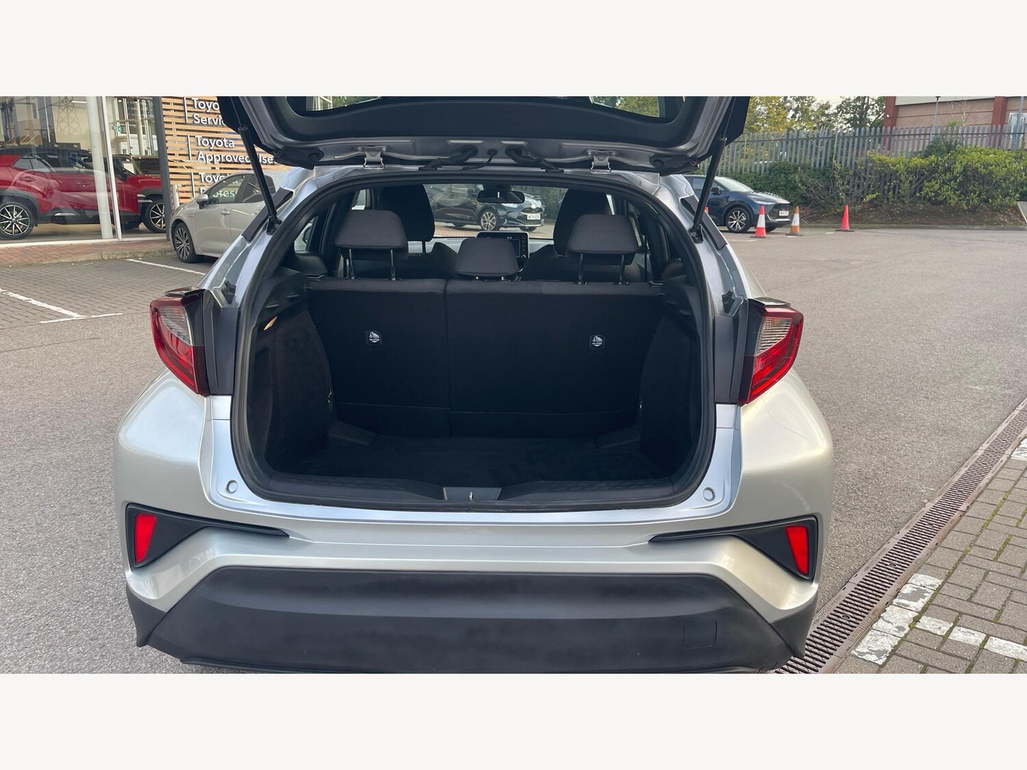 Used Toyota C-HR 2022 for sale - 76012700: Photo 16