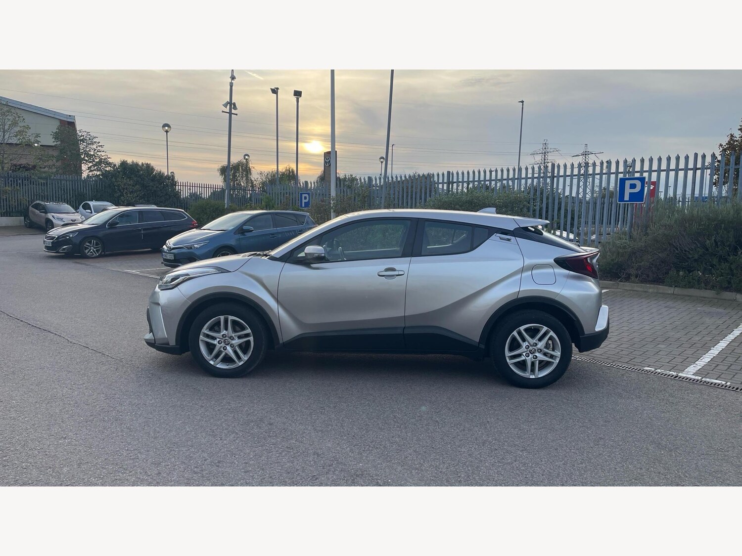 Used Toyota C-HR 2022 for sale - 76012700: Photo 19