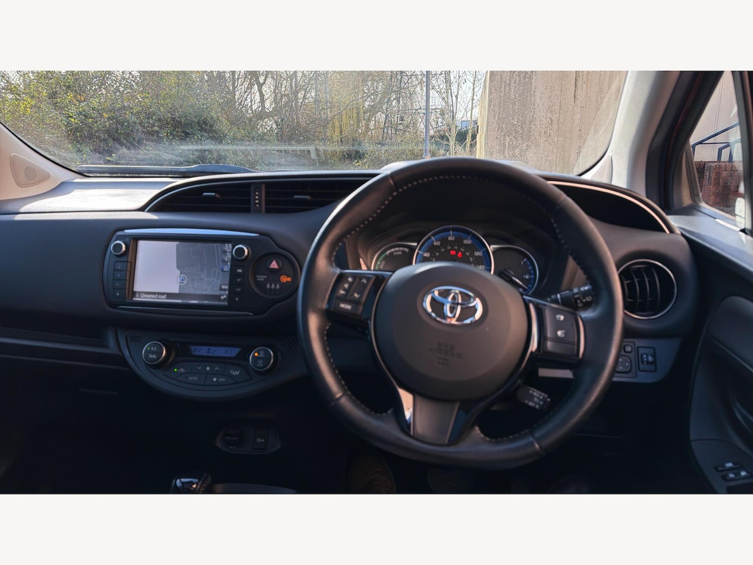 Used Toyota Yaris for sale - 77657969: Photo 8