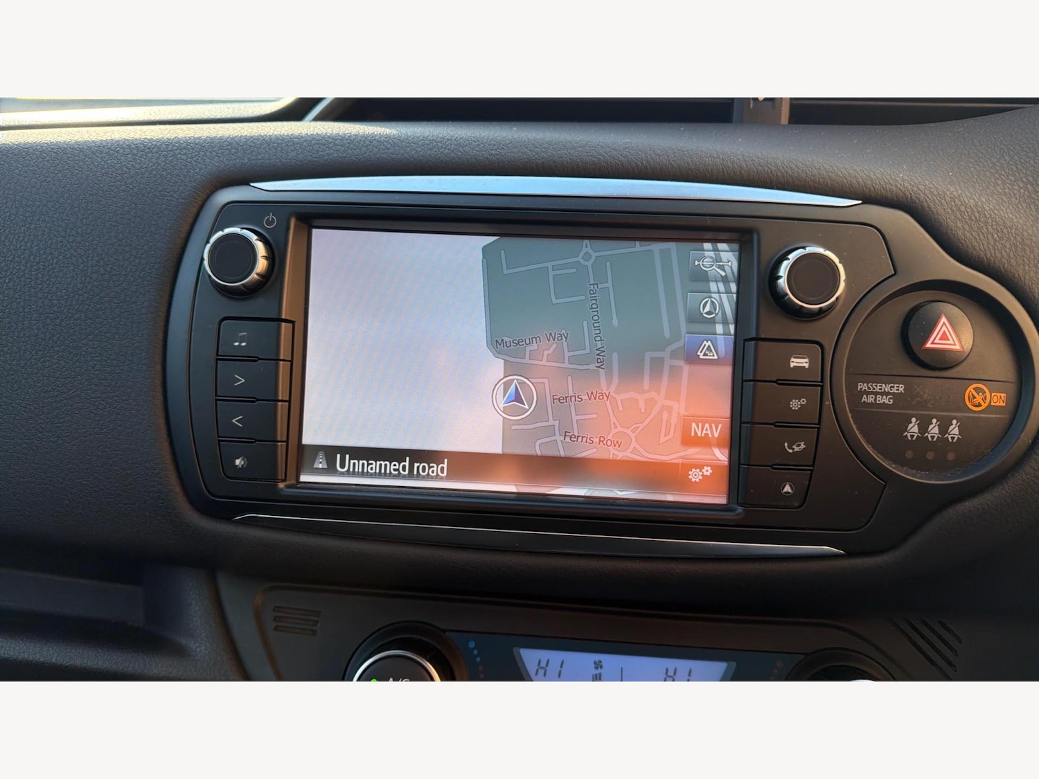 Used Toyota Yaris for sale - 77657969: Photo 9