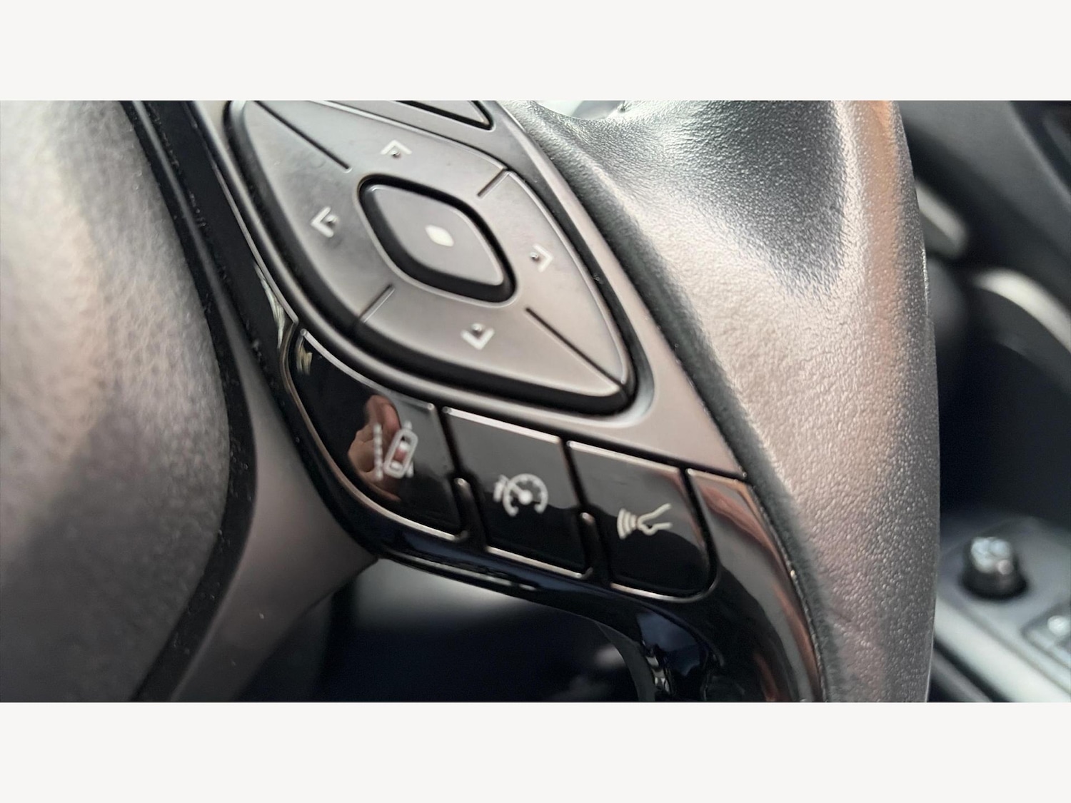 Used Toyota C-HR 2022 for sale - 77266579: Photo 23