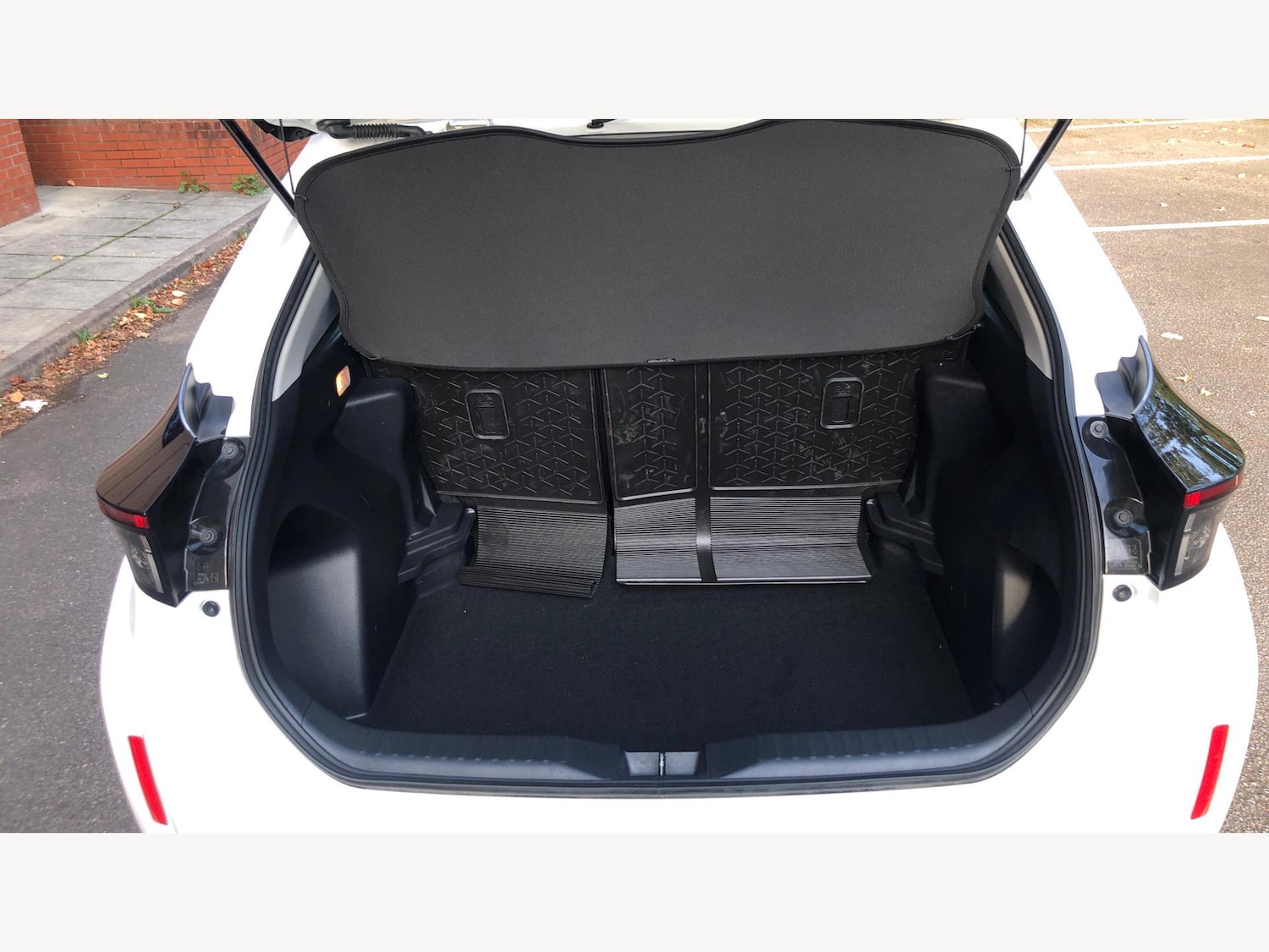 Used Toyota Yaris Cross 2024 for sale - 76759327: Photo 16