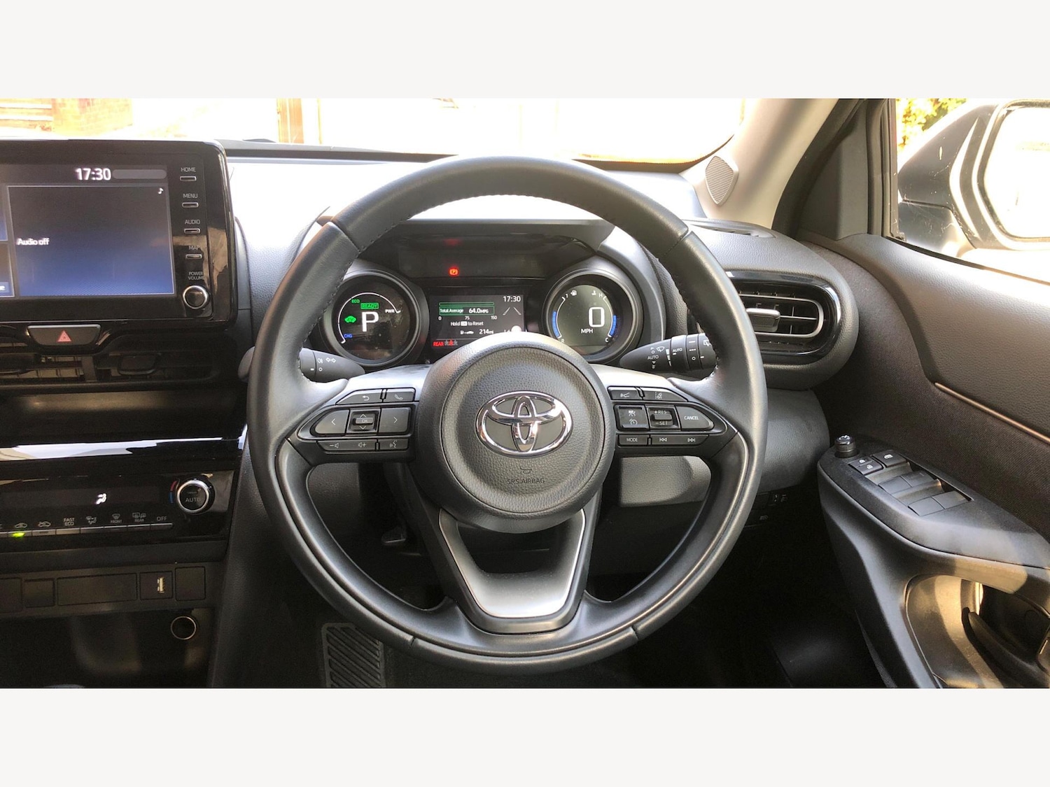 Used Toyota Yaris Cross 2024 for sale - 76759327: Photo 8