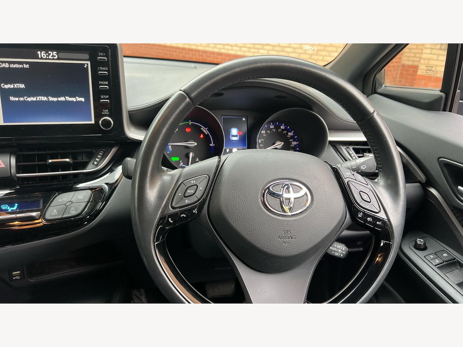 Used Toyota C-HR 2022 for sale - 76432964: Photo 10