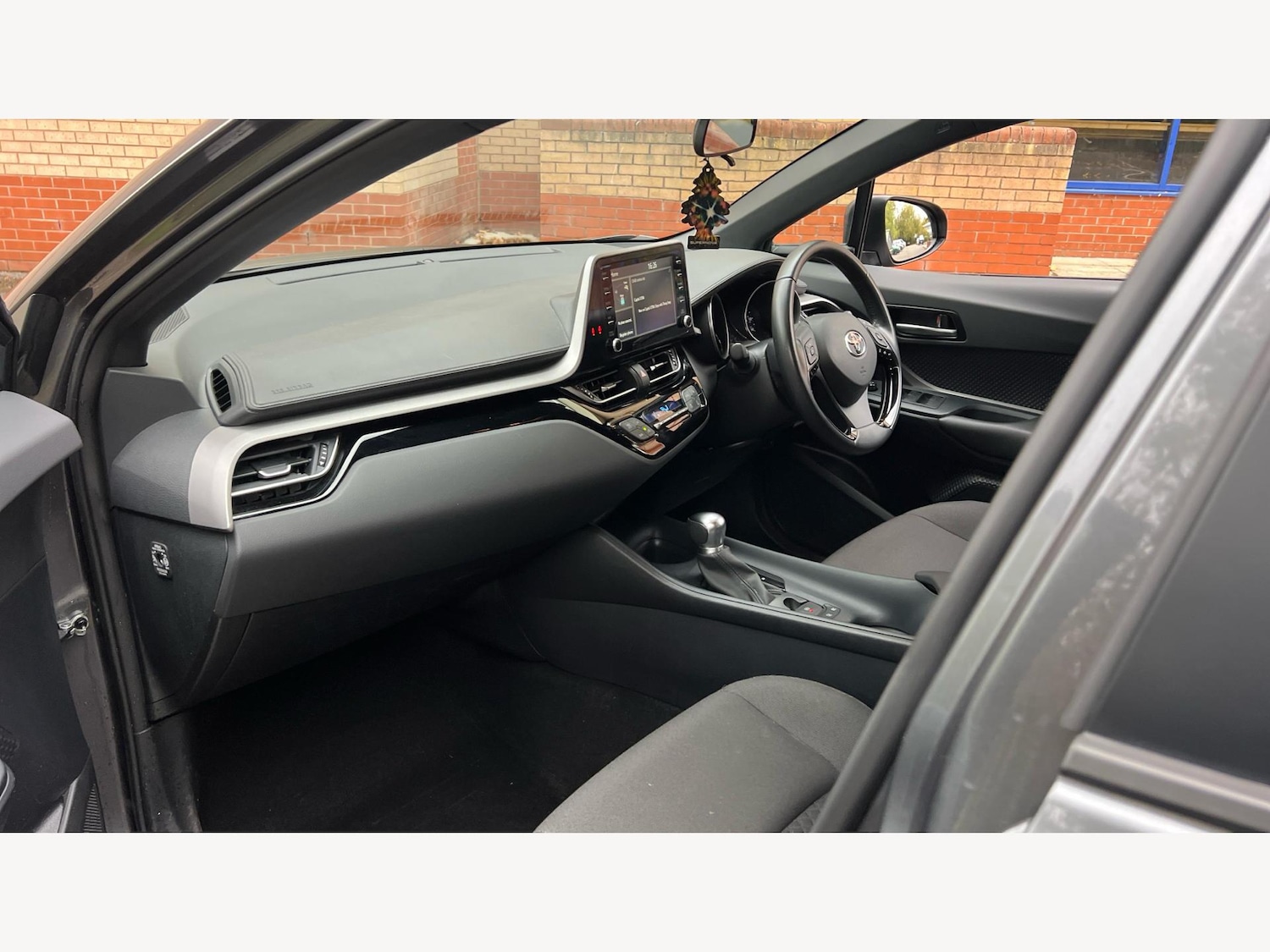 Used Toyota C-HR 2022 for sale - 76432964: Photo 12