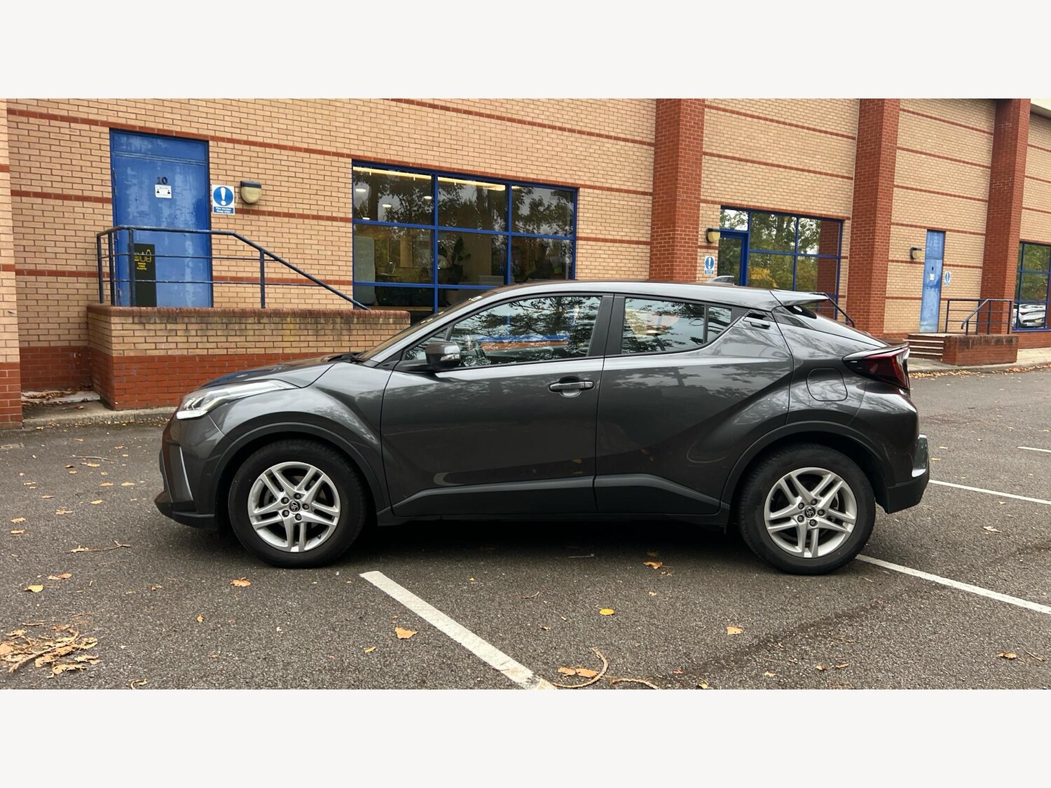 Used Toyota C-HR 2022 for sale - 76432964: Photo 19