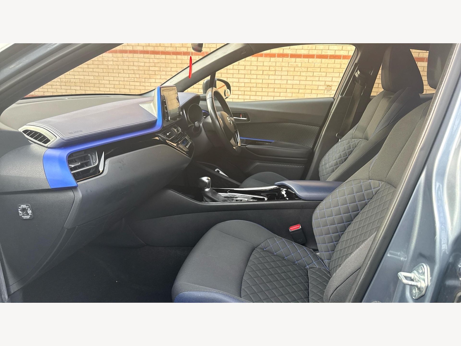 Used Toyota C-HR 2020 for sale - 77637379: Photo 12