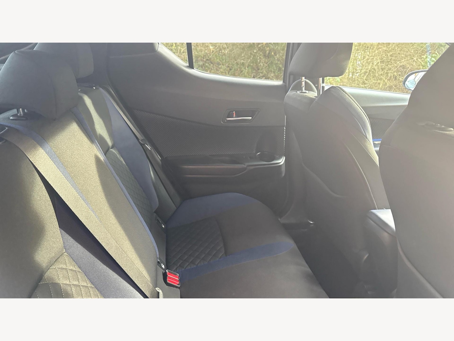 Used Toyota C-HR 2020 for sale - 77637379: Photo 15