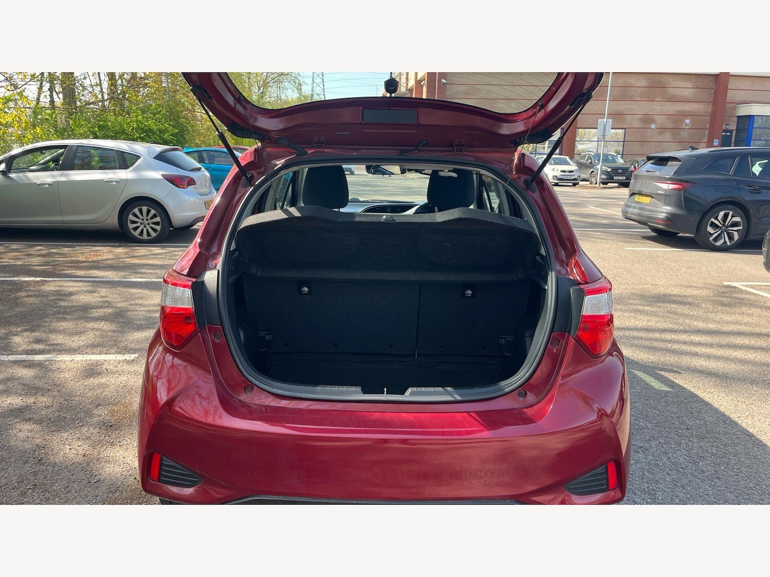 Used Toyota Yaris 2020 for sale - 78203944: Photo 15