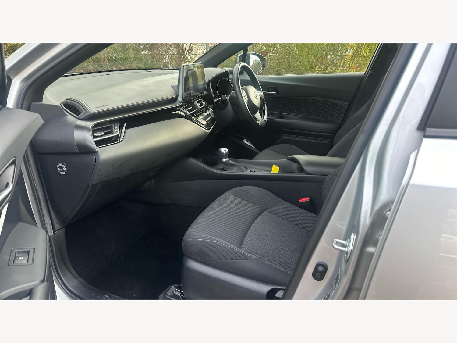 Used Toyota C-HR 2019 for sale - 76620255: Photo 12