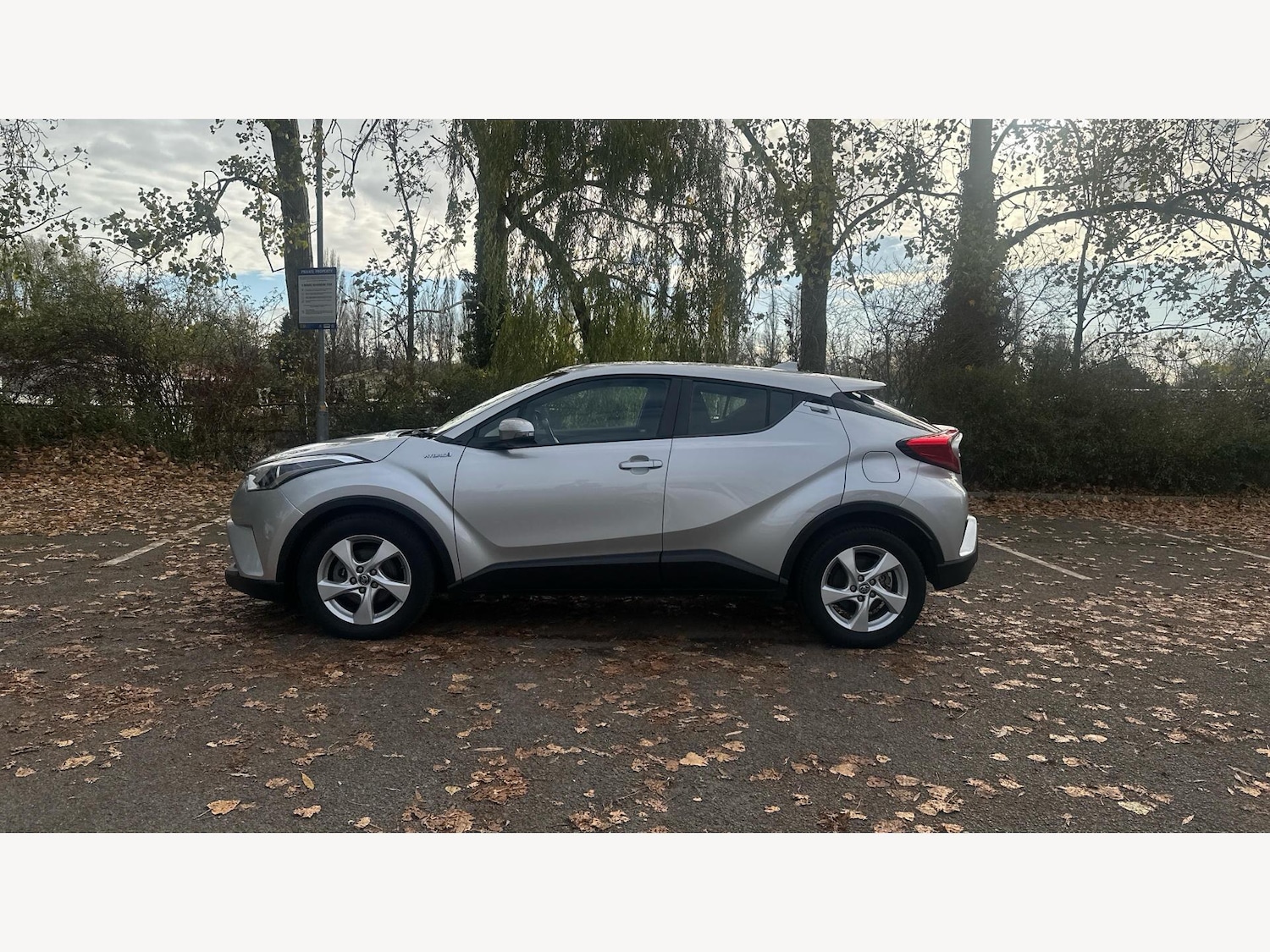Used Toyota C-HR 2019 for sale - 76620255: Photo 19