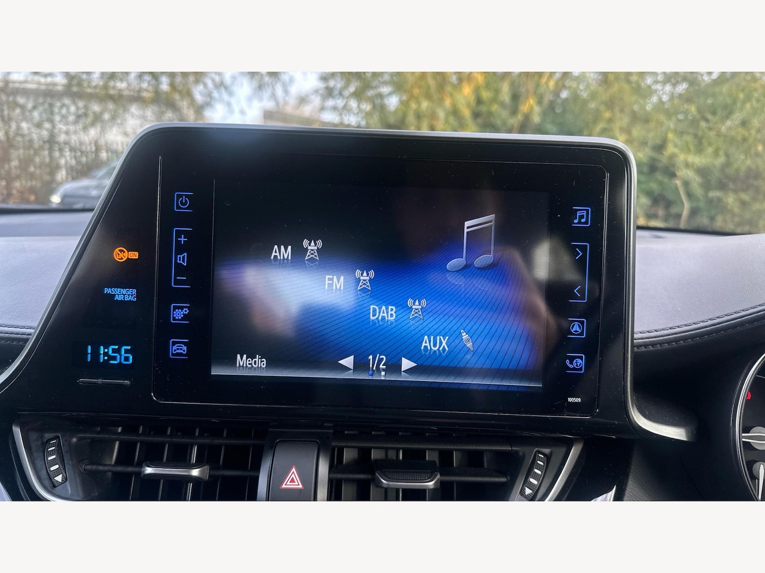 Used Toyota C-HR 2019 for sale - 76620255: Photo 9