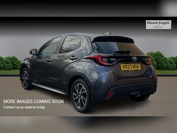 Used Toyota Yaris 2023 for sale - 77267335: Photo