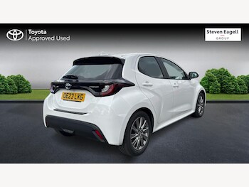 Used Toyota Yaris 2023 for sale - 75670180: Photo