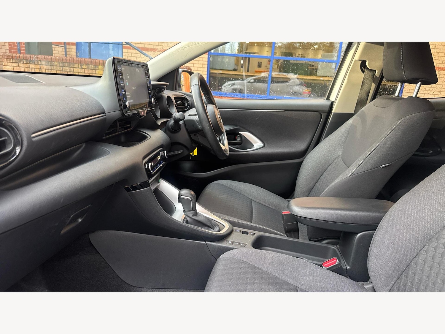 Used Toyota Yaris 2023 for sale - 76701395: Photo 12