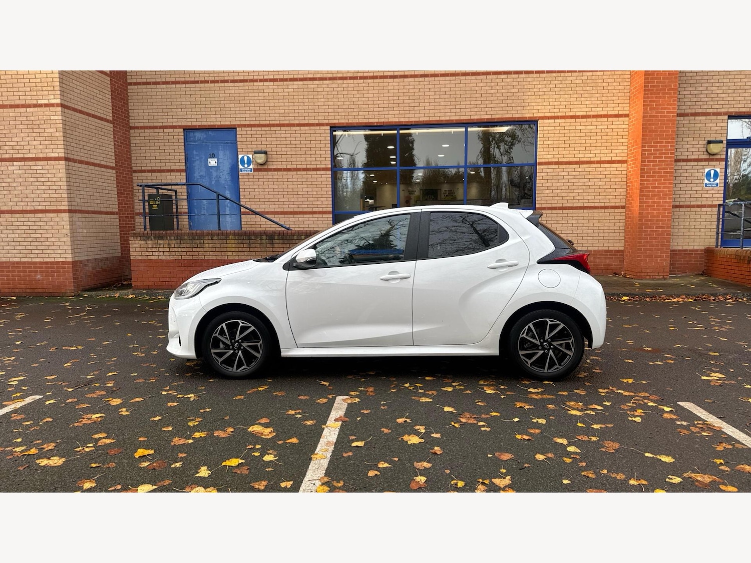 Used Toyota Yaris 2023 for sale - 76701395: Photo 19