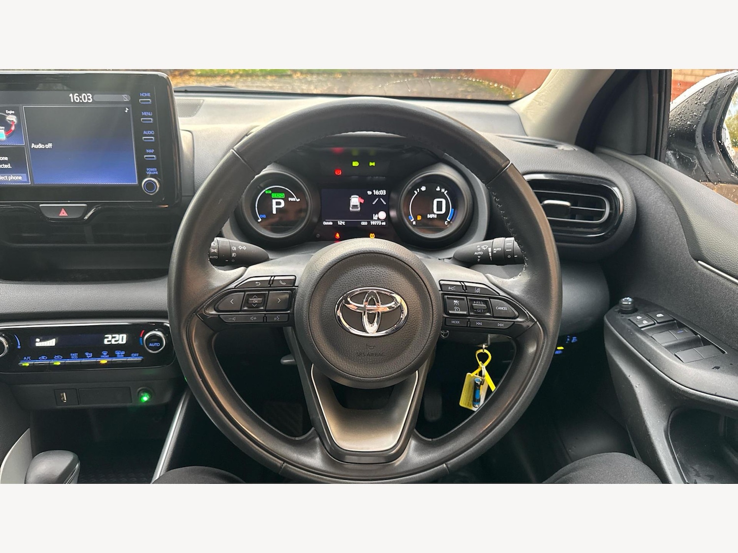 Used Toyota Yaris 2023 for sale - 76701395: Photo 8