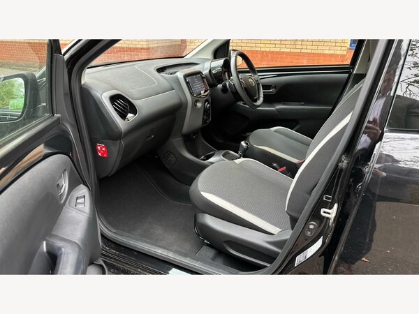 Used Toyota AYGO 2021 for sale - 76251185: Photo 12