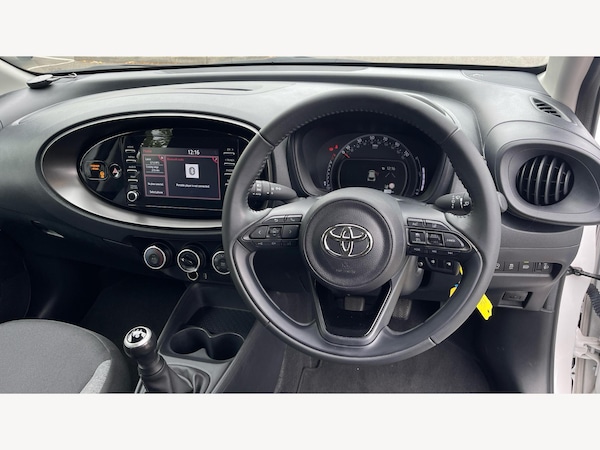 Used Toyota Aygo X 2023 for sale - 76189277: Photo 8