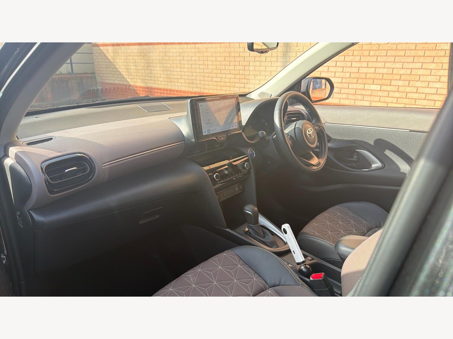 Used Toyota Yaris Cross 2024 for sale - 77670622: Photo 12