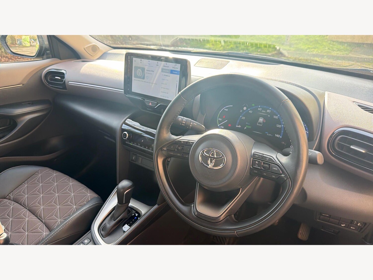 Used Toyota Yaris Cross 2024 for sale - 77670622: Photo 8