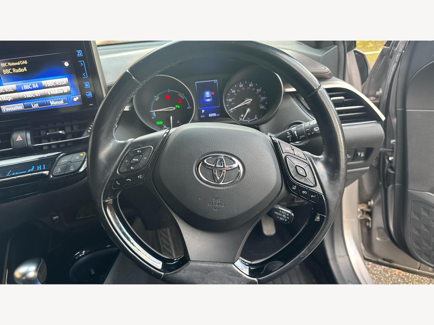 Used Toyota C-HR 2017 for sale - 76657542: Photo 8