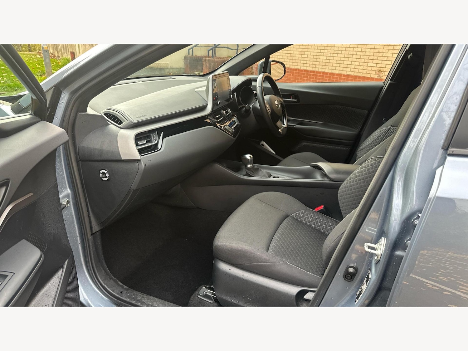 Used Toyota C-HR 2022 for sale - 76715300: Photo 12