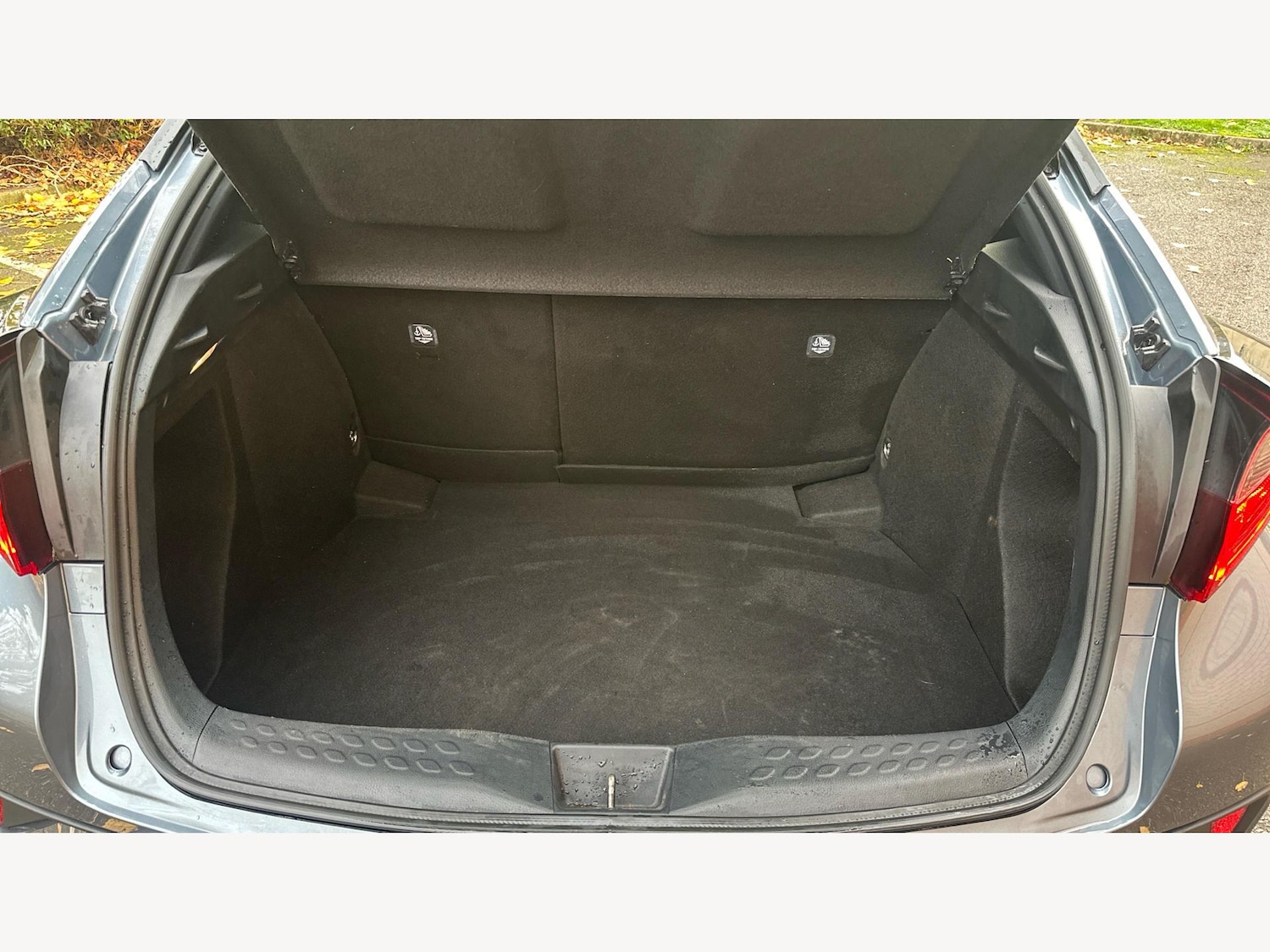 Used Toyota C-HR 2022 for sale - 76715300: Photo 16