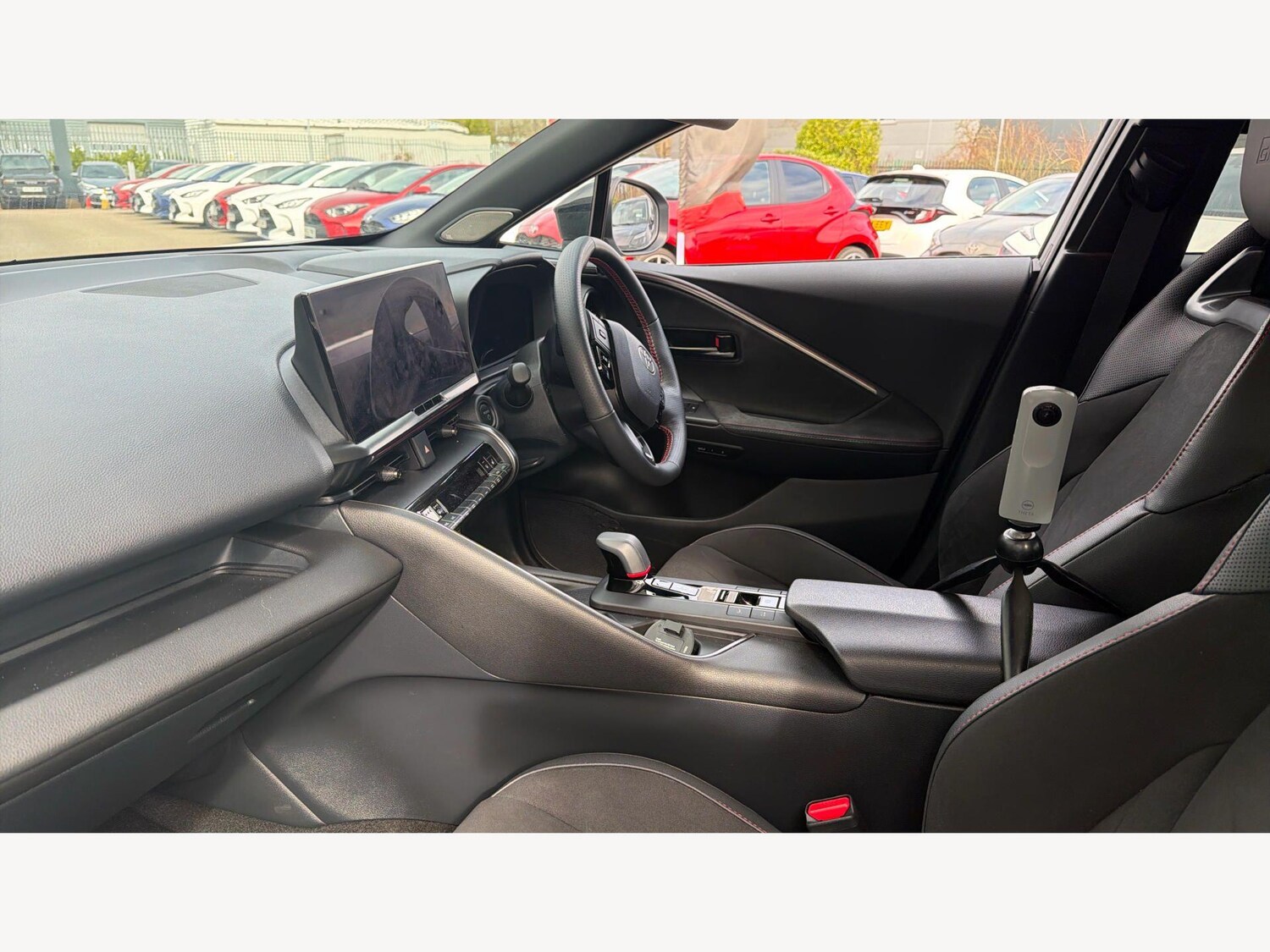 Used Toyota C-HR 2025 for sale - 78047405: Photo 12